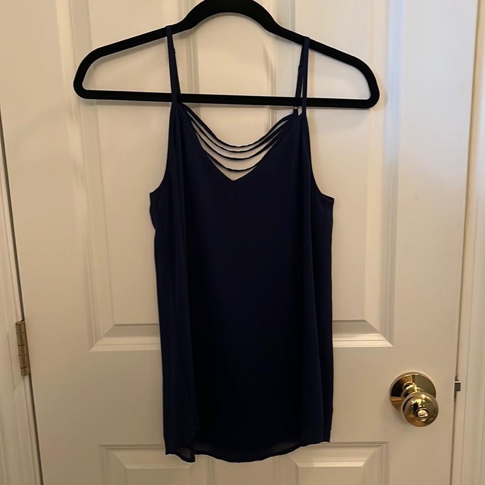 Back detailed cute top
